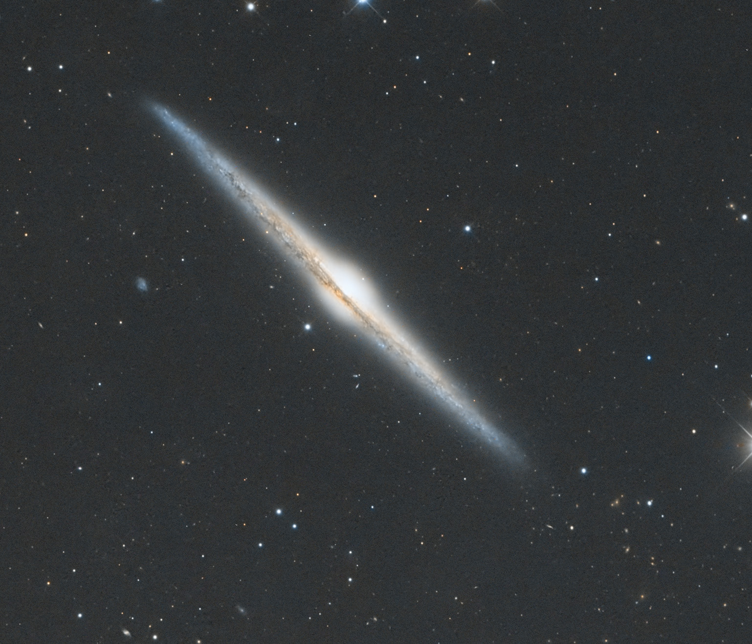 NGC4565 Lrgb crop2.jpg